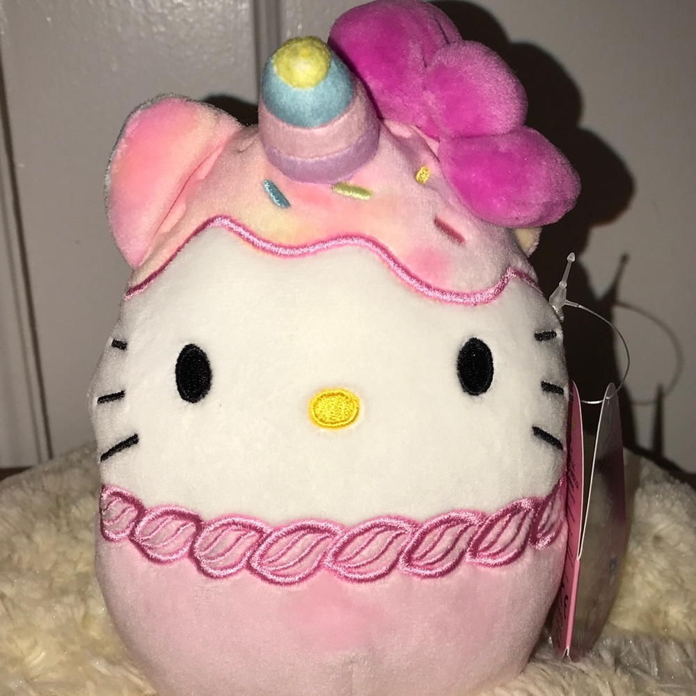 Hello Kitty Ice Cream Squishmallow- NWT